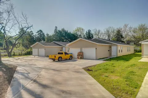 Exterior - 1610 W Ab W Scott St, Springfield, MO 65802 photo 7 of 14