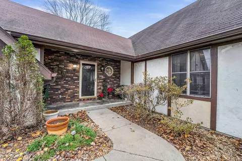 Exterior - 1302 S 14th Ave, Ozark, MO 65721 photo 4 of 19