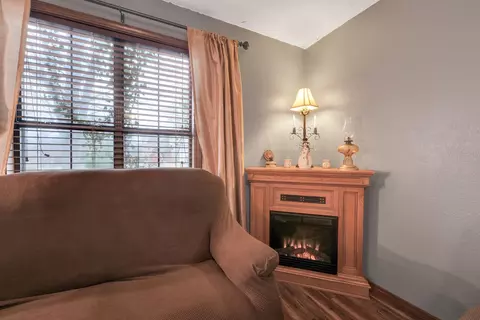 Living - 1302 S 14th Ave, Ozark, MO 65721 photo 2 of 4