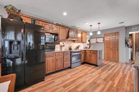 Kitchen - 1302 S 14th Ave, Ozark, MO 65721 photo 2 of 6
