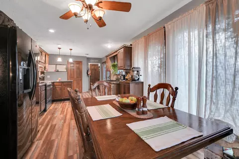 Dining - 1302 S 14th Ave, Ozark, MO 65721 photo 3 of 3