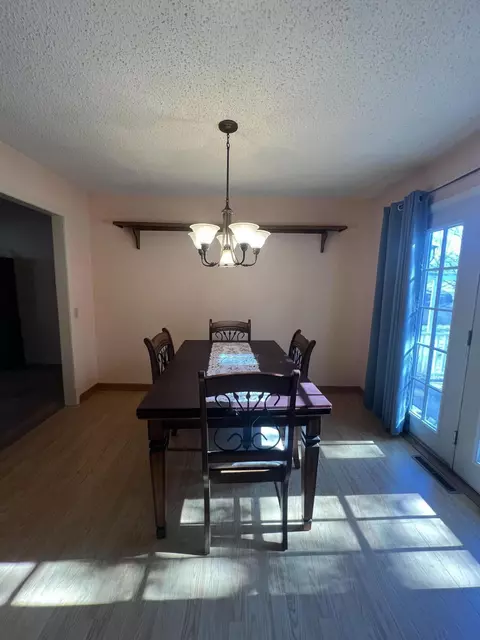 807 Hillcrest Dr, Monett, MO 65708 photo 8