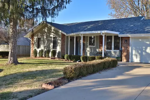 1505 E Sycamore St, Ozark, MO 65721 photo 2