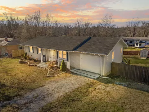 807 S 7th Ave, Ozark, MO 65721 photo 2
