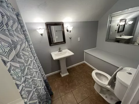3679 W Watkins St, Springfield, MO 65802 photo 15