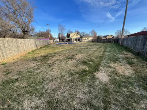 3679 W Watkins St, Springfield, MO 65802 photo 20