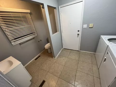 3679 W Watkins St, Springfield, MO 65802 photo 7