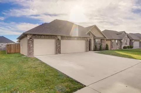 866 E Striper Dr, Nixa, MO 65714 photo 4