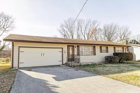 2638 W Woodlawn St, Springfield, MO 65803
