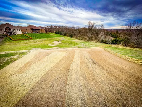 1672 W Silver Oak Dr, Springfield, MO 65810 photo 8