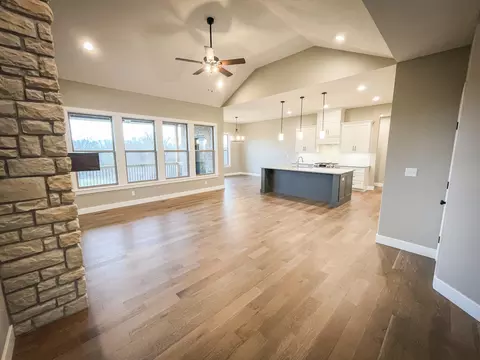1672 W Silver Oak Dr, Springfield, MO 65810 photo 10