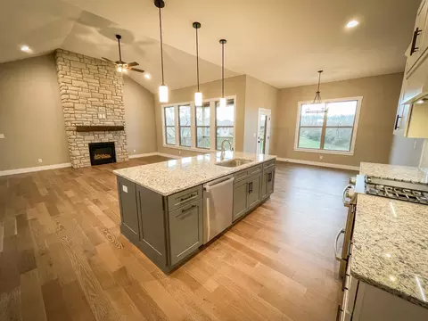 1672 W Silver Oak Dr, Springfield, MO 65810 photo 18