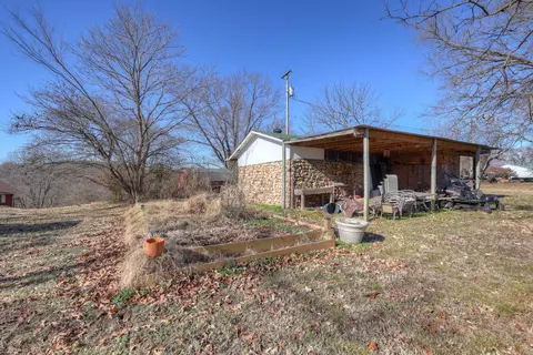 809 Shawnee Ave, Seneca, MO 64865 photo 5