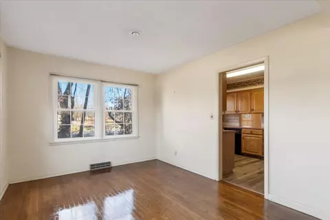 2204 S Glendale Ave, Springfield, MO 65804 photo 9