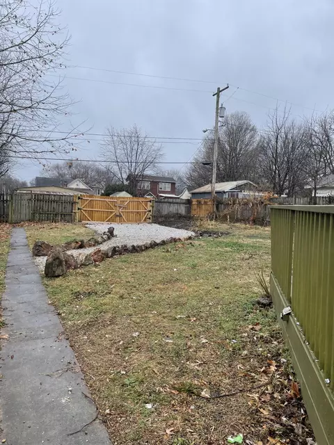 1020 W Locust St, Springfield, MO 65803 photo 31