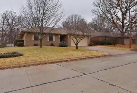 2051 S Glenn Ave, Springfield, MO 65807 photo 2