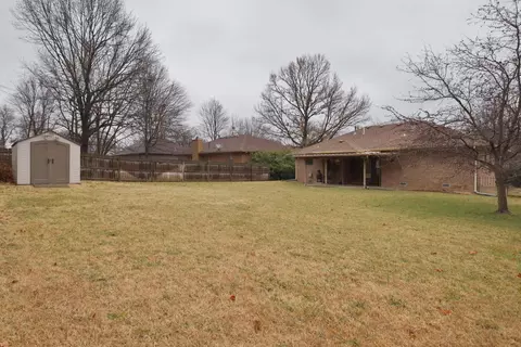 2051 S Glenn Ave, Springfield, MO 65807 photo 6