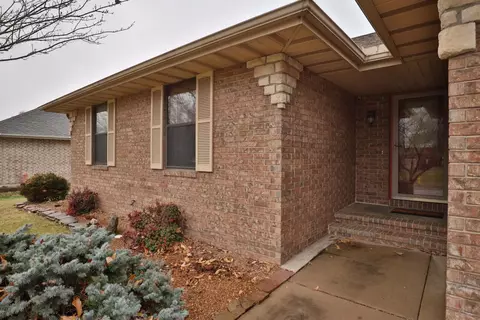 2051 S Glenn Ave, Springfield, MO 65807 photo 9