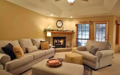 2051 S Glenn Ave, Springfield, MO 65807 photo 11