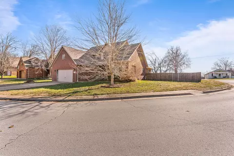 1014 W Cory St, Ozark, MO 65721 photo 3