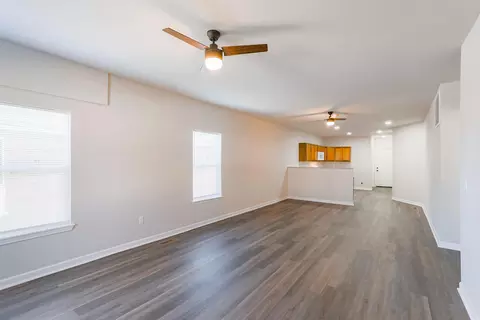 219 E Benton St, Monett, MO 65708 photo 2