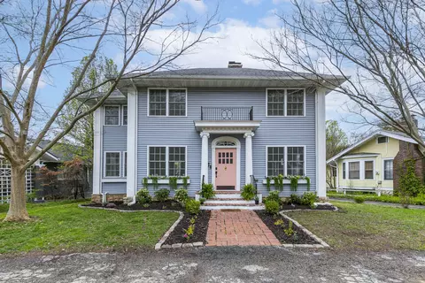 1033 S Roanoke Ave, Springfield, MO 65807