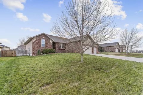 4858 W Silo Hills Dr, Springfield, MO 65802 photo 2