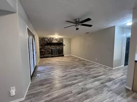 4437 S Meadowlark Dr, Springfield, MO 65810 photo 4