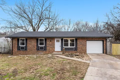 733 S Prince Cir, Springfield, MO 65802