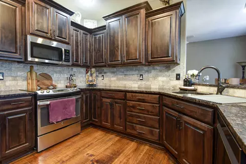 4351 Summer Set Ct, Springfield, MO 65802 photo 13