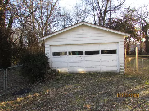 1324 W Catalpa St, Springfield, MO 65807 photo 14