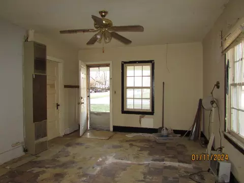 1324 W Catalpa St, Springfield, MO 65807 photo 4