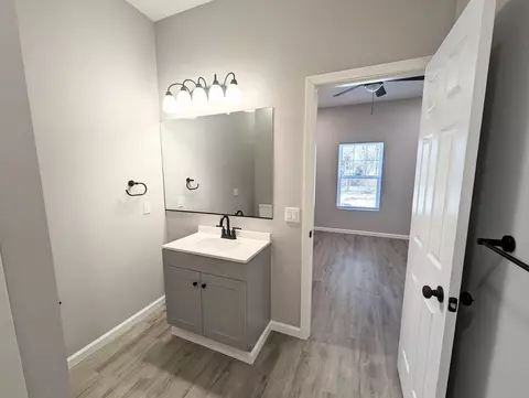 717 N Warren Ave, Springfield, MO 65802 photo 17