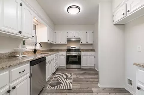 5801 S Honeysuckle Ln, Battlefield, MO 65619 photo 11