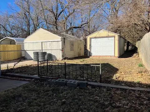 2345 N Campbell Ave, Springfield, MO 65803 photo 23