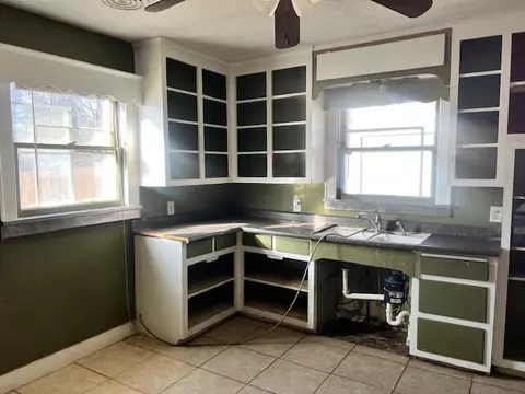 2345 N Campbell Ave, Springfield, MO 65803 photo 9