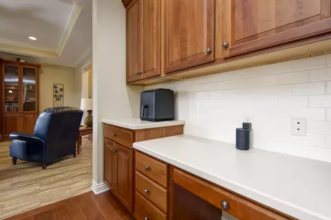 2276 W Darby St, Springfield, MO 65810 photo 5