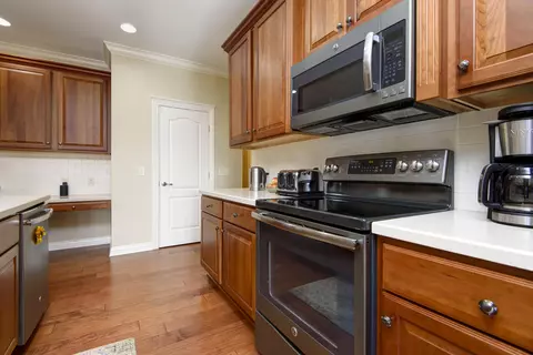 2276 W Darby St, Springfield, MO 65810 photo 4