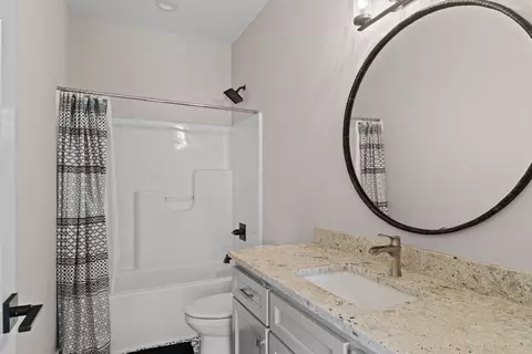 Bath - 886 Emerald Ter, Nixa, MO 65714 photo 6 of 6