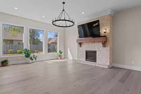 Living - 886 Emerald Ter, Nixa, MO 65714 photo 1 of 5