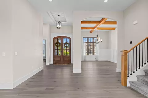 Entry Way - 886 Emerald Ter, Nixa, MO 65714 photo 3 of 7