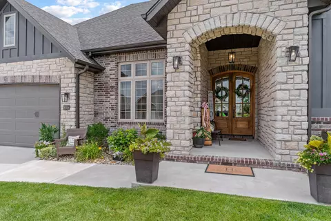 Exterior - 886 Emerald Ter, Nixa, MO 65714 photo 4 of 12