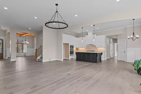 Living - 886 Emerald Ter, Nixa, MO 65714 photo 4 of 5