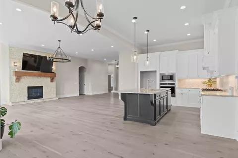 Dining - 886 Emerald Ter, Nixa, MO 65714 photo 1 of 1