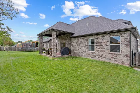 Exterior - 886 Emerald Ter, Nixa, MO 65714 photo 5 of 12