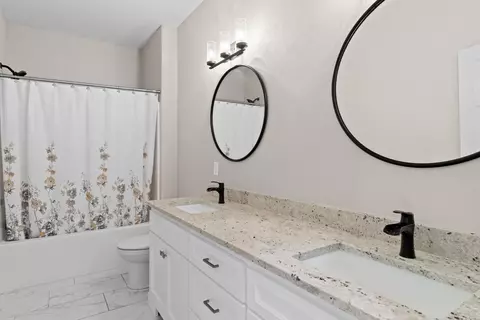 Bath - 886 Emerald Ter, Nixa, MO 65714 photo 5 of 6