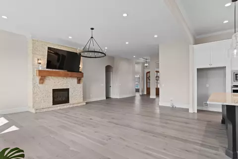Living - 886 Emerald Ter, Nixa, MO 65714 photo 3 of 5