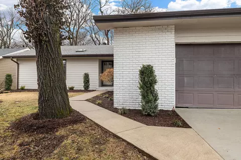 1929 S Oak Grove Ave, Springfield, MO 65804 photo 3