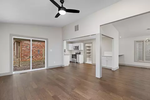 1929 S Oak Grove Ave, Springfield, MO 65804 photo 12