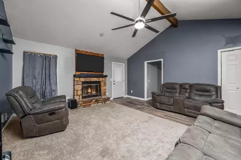 2131 S Western Ave, Springfield, MO 65807 photo 2